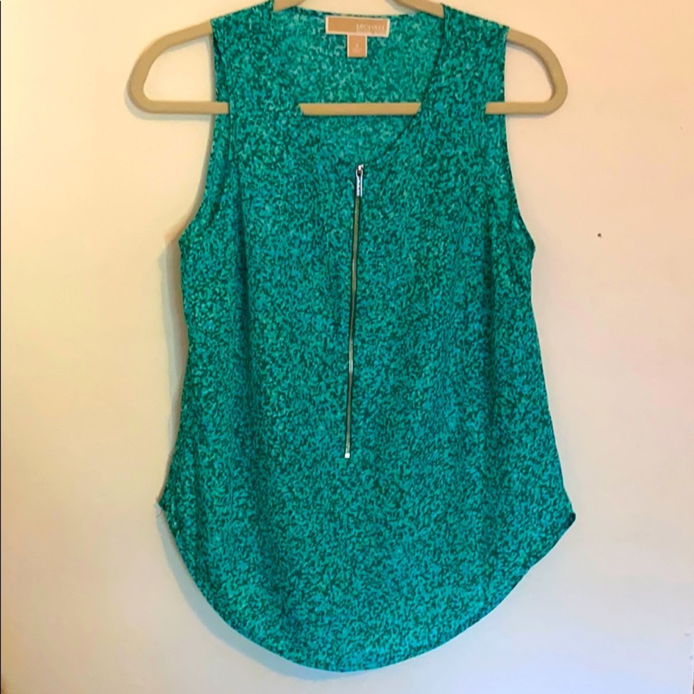 Sleeveless top